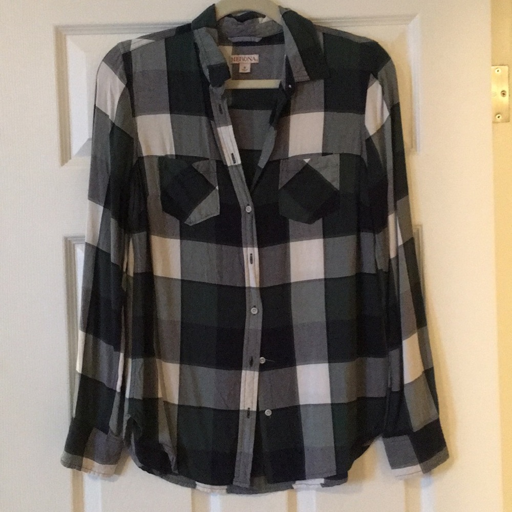 Green, navy and white button up